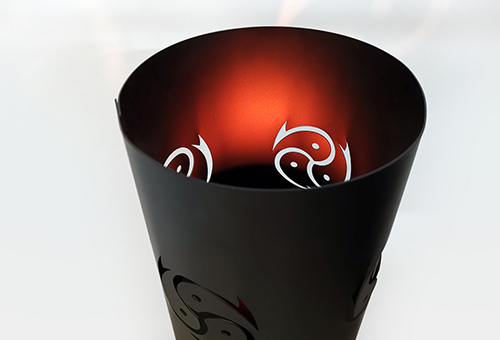 Pylons for candles will be an additional attraction, they give a beautiful mysterious light